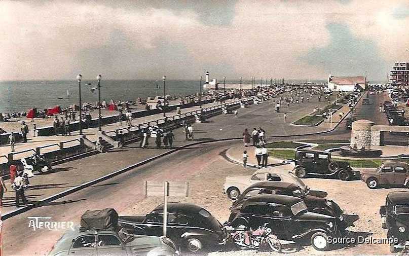 76 Le Treport La Digue et l Esplanade I.jpg